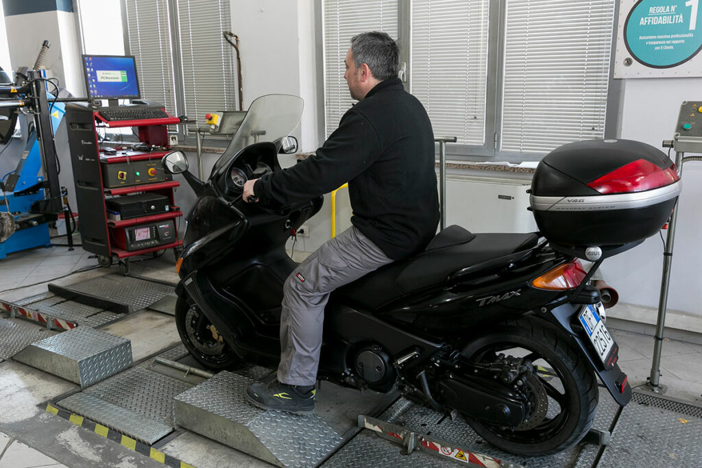 centro-revisioni-dekra-foligno